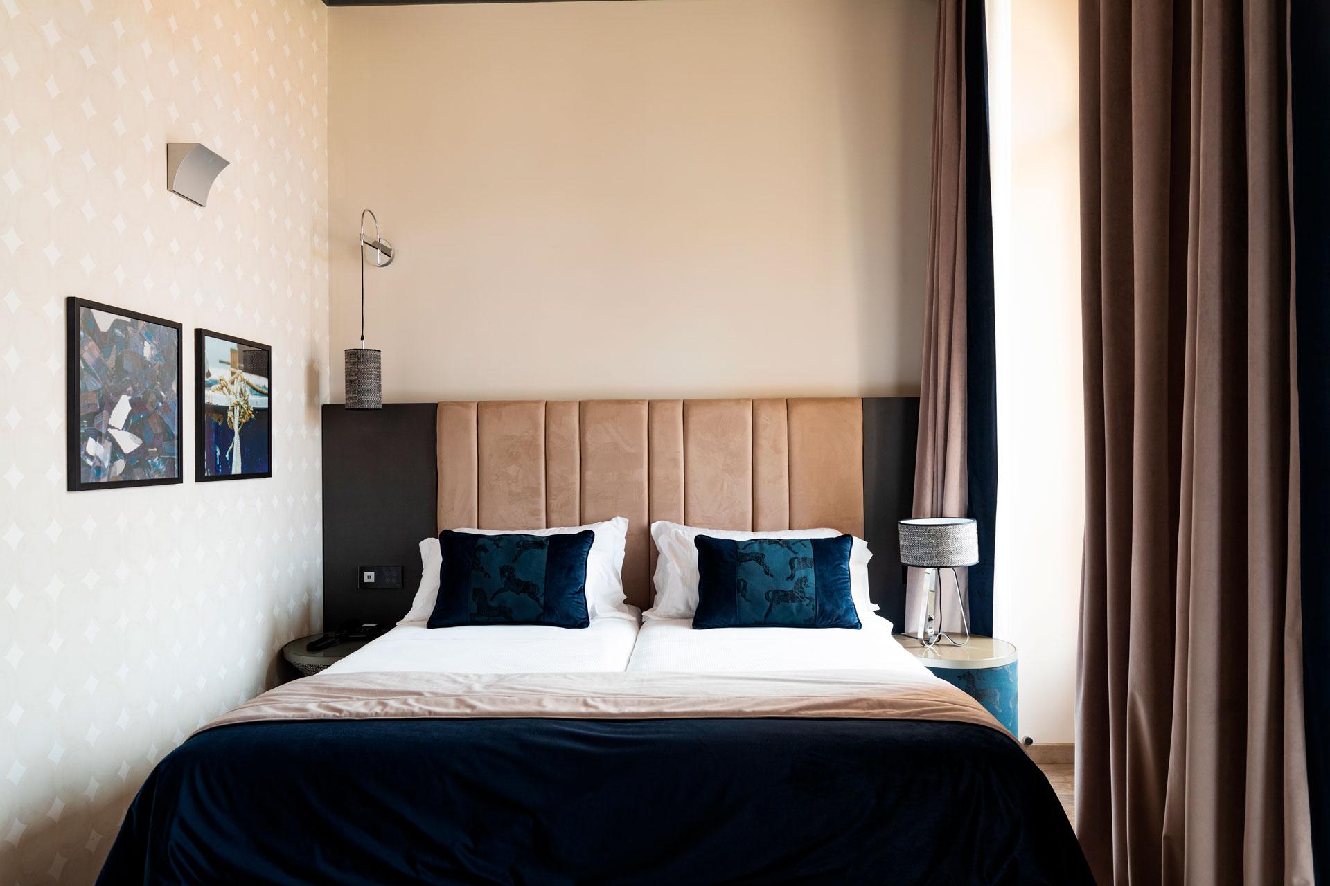 Amadomus Luxury Suites Napoli Ngoại thất bức ảnh