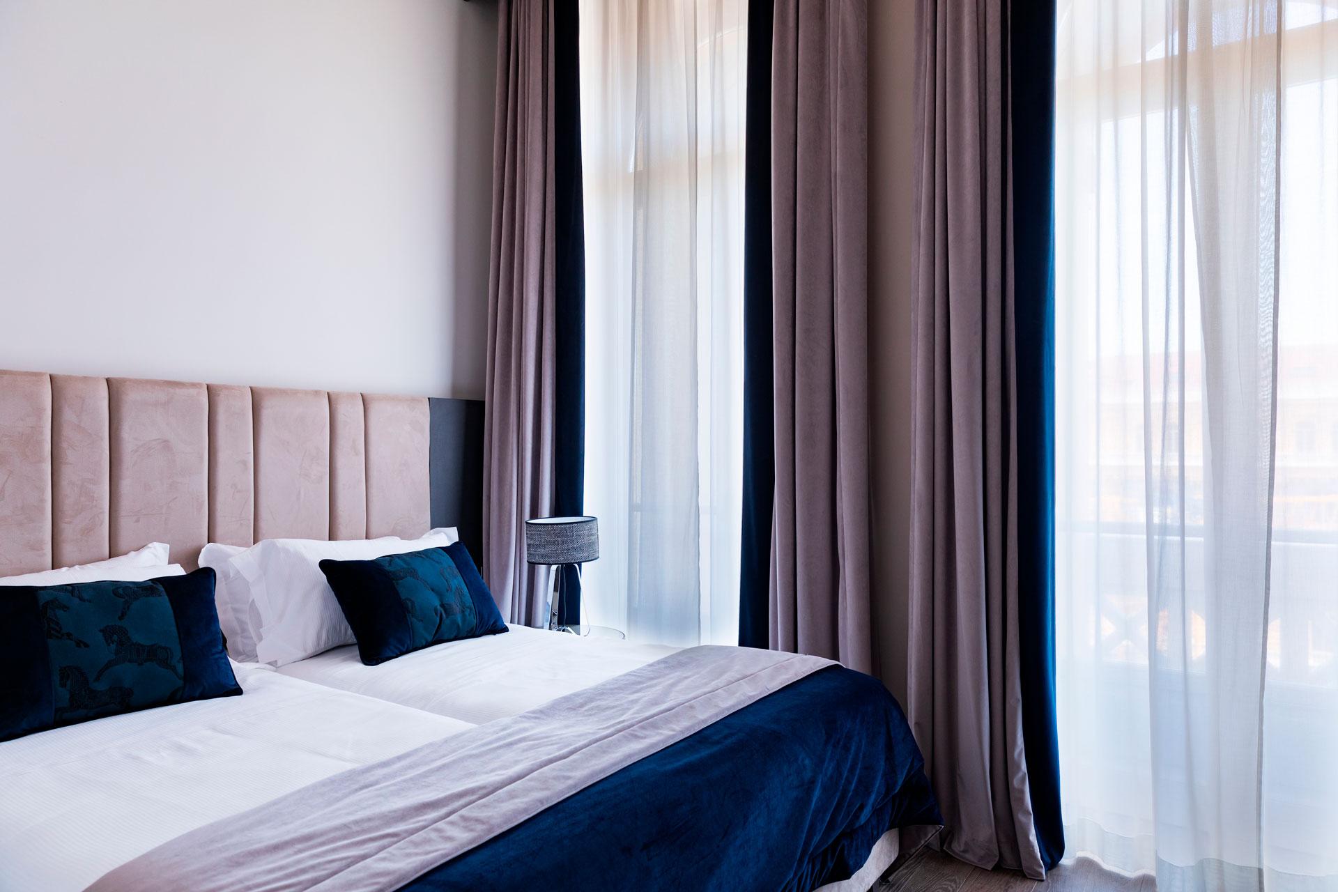 Amadomus Luxury Suites Napoli Ngoại thất bức ảnh