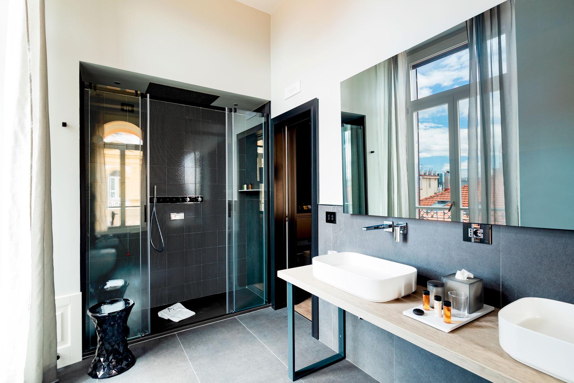 Amadomus Luxury Suites Napoli Ngoại thất bức ảnh