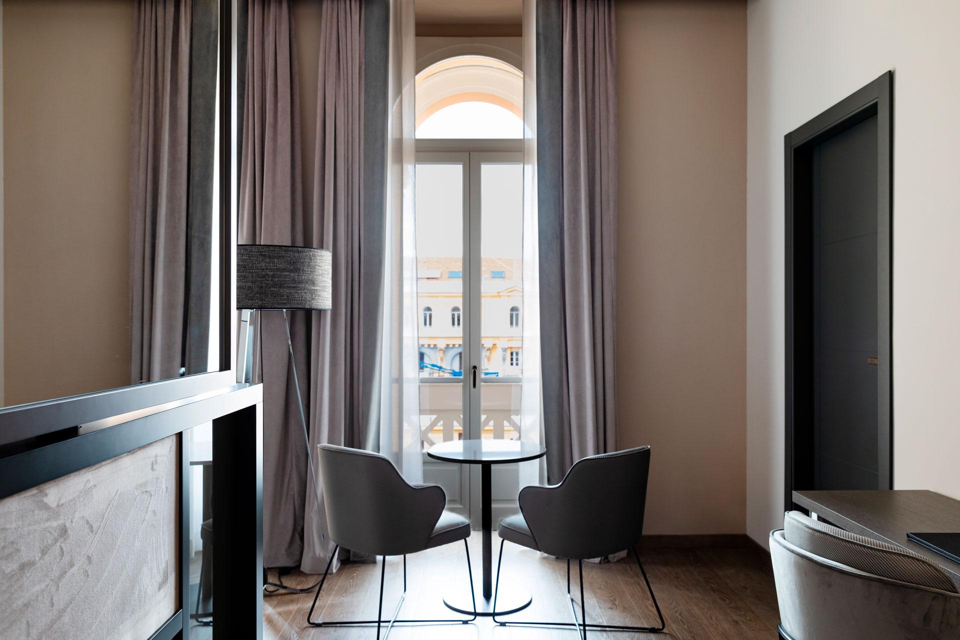 Amadomus Luxury Suites Napoli Ngoại thất bức ảnh