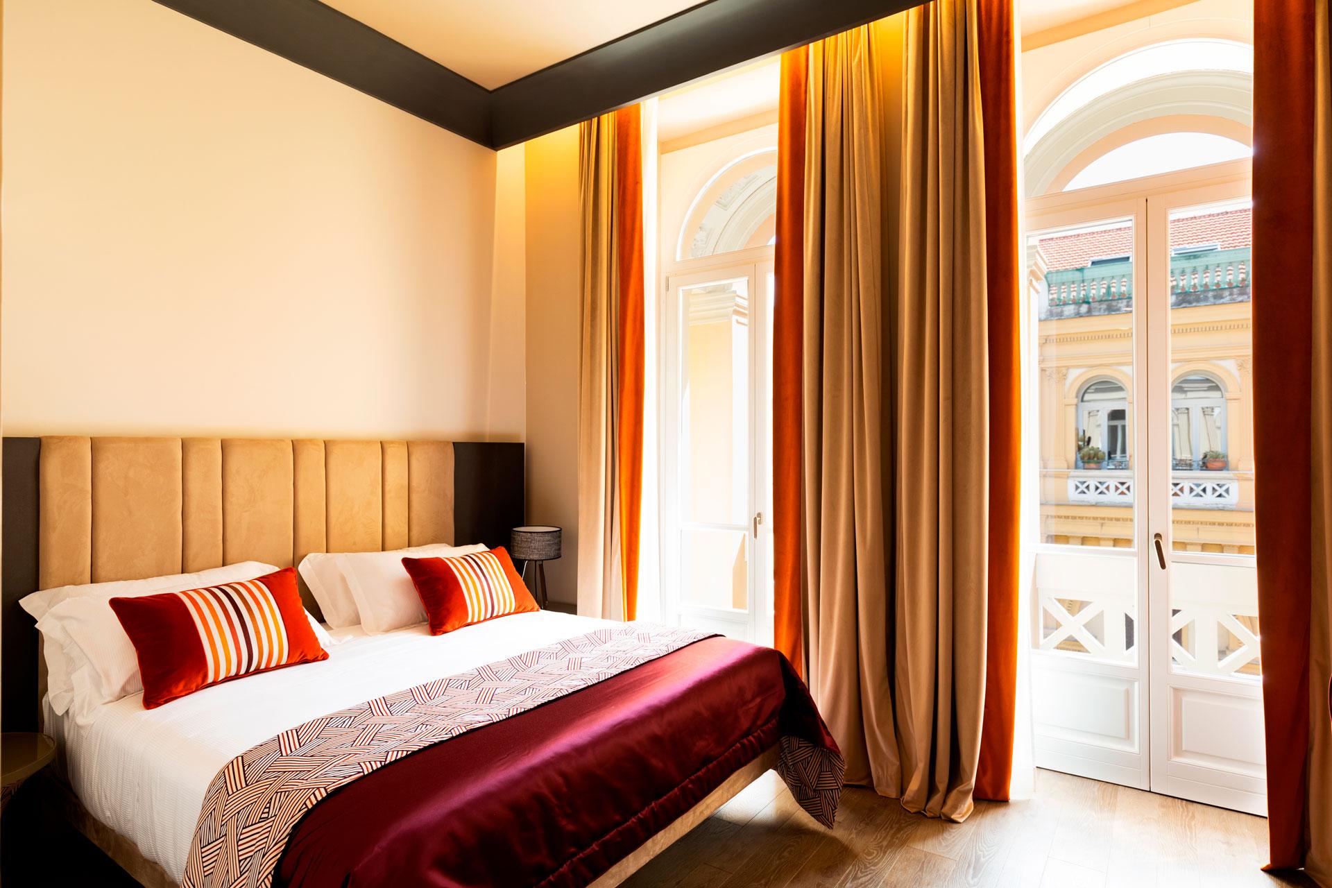 Amadomus Luxury Suites Napoli Ngoại thất bức ảnh