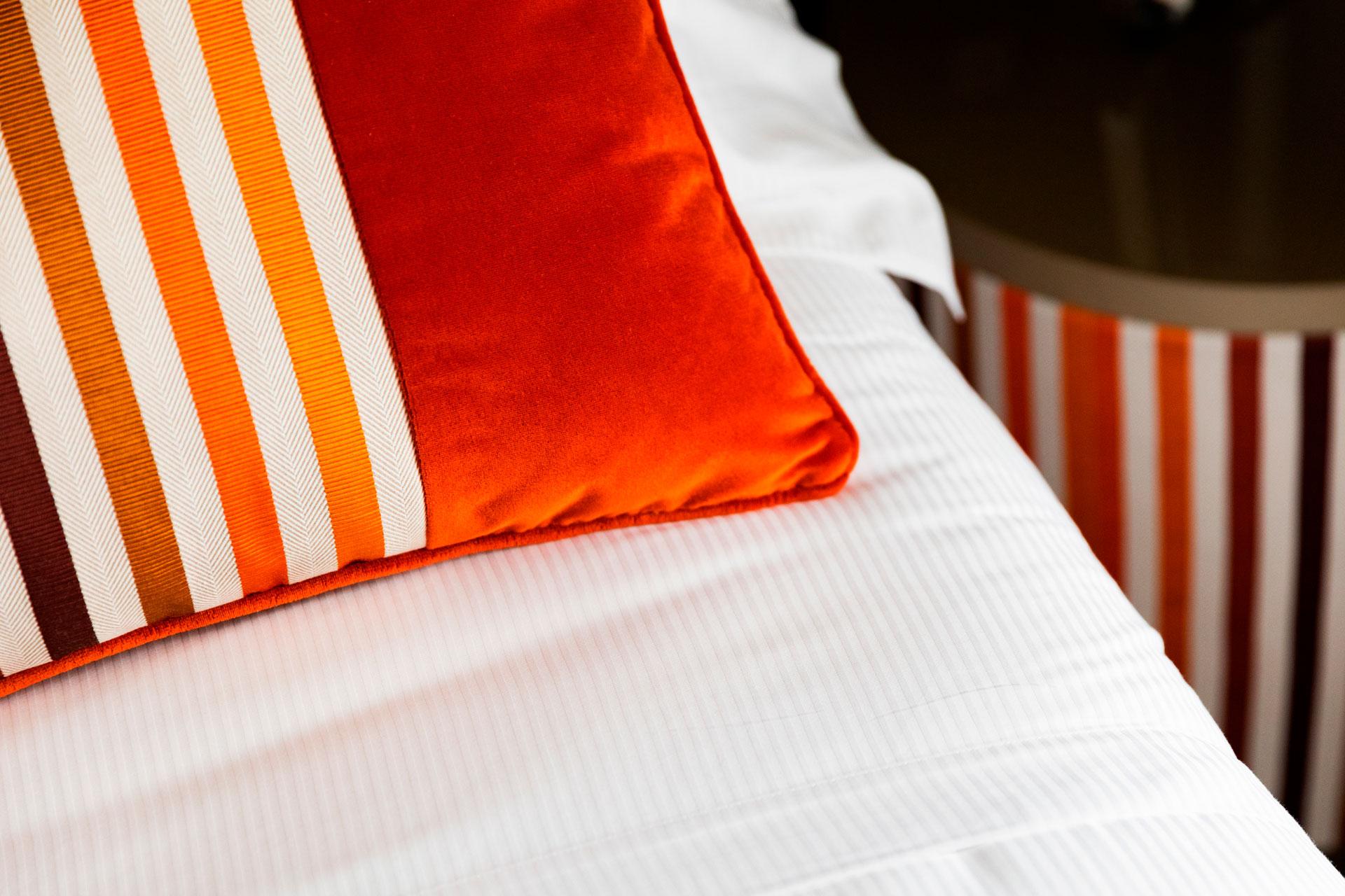 Amadomus Luxury Suites Napoli Ngoại thất bức ảnh