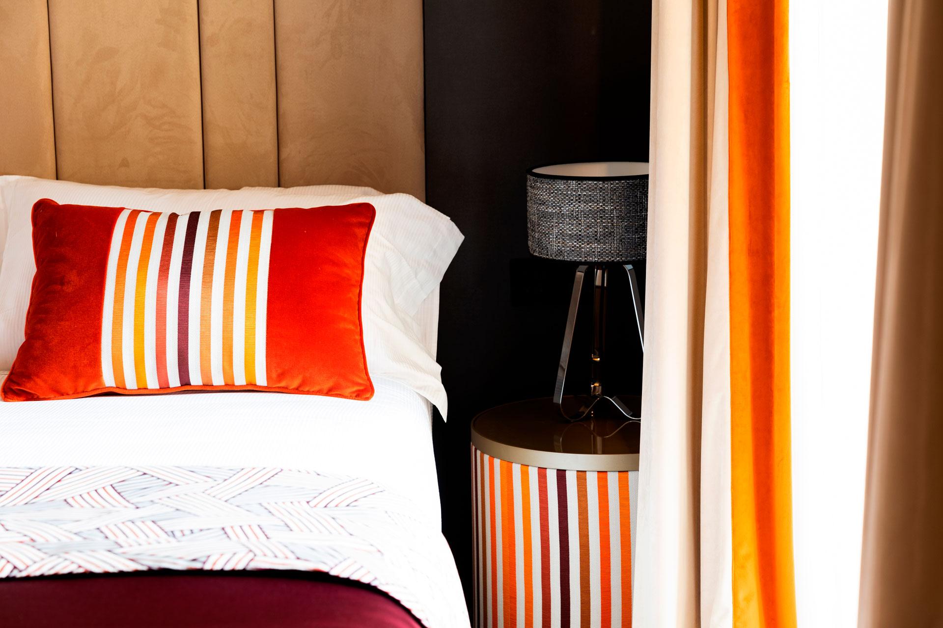 Amadomus Luxury Suites Napoli Ngoại thất bức ảnh