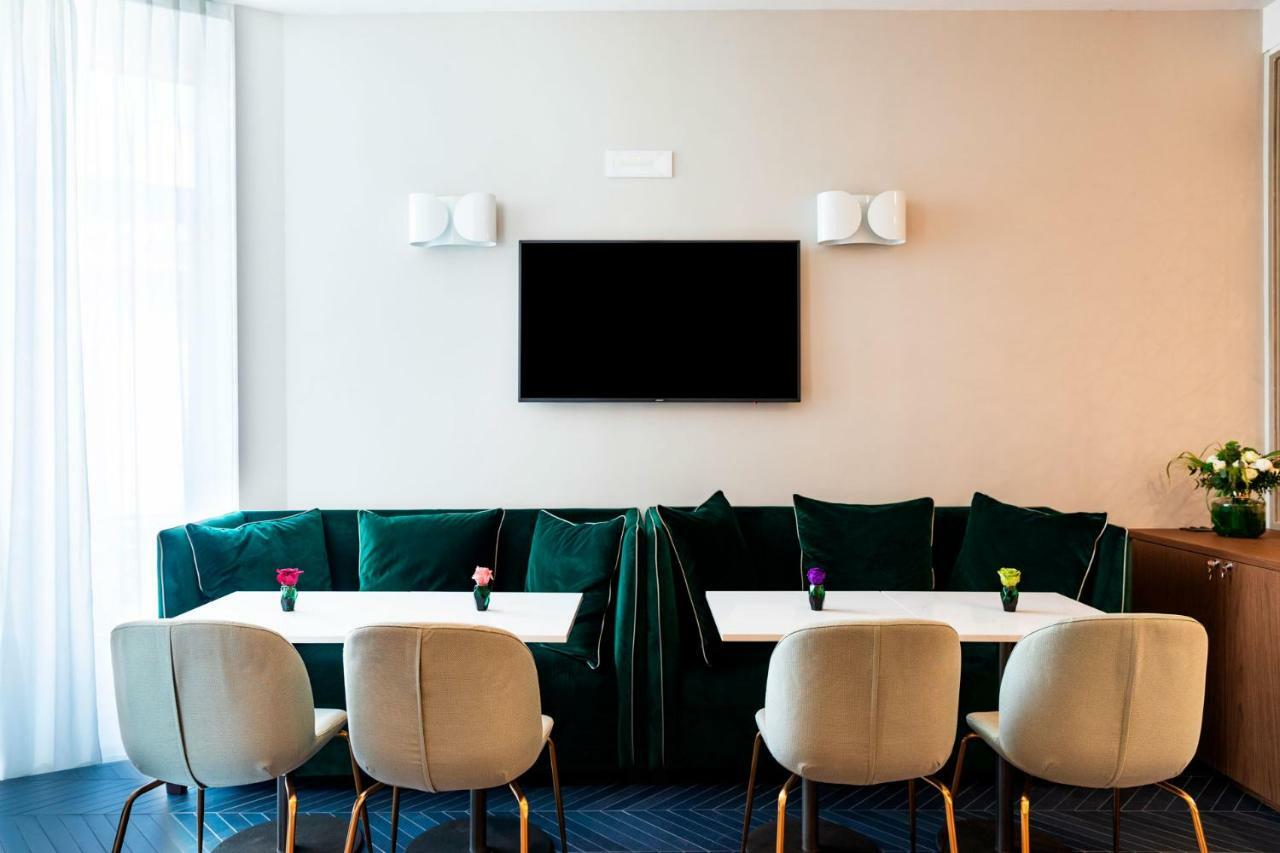 Amadomus Luxury Suites Napoli Ngoại thất bức ảnh